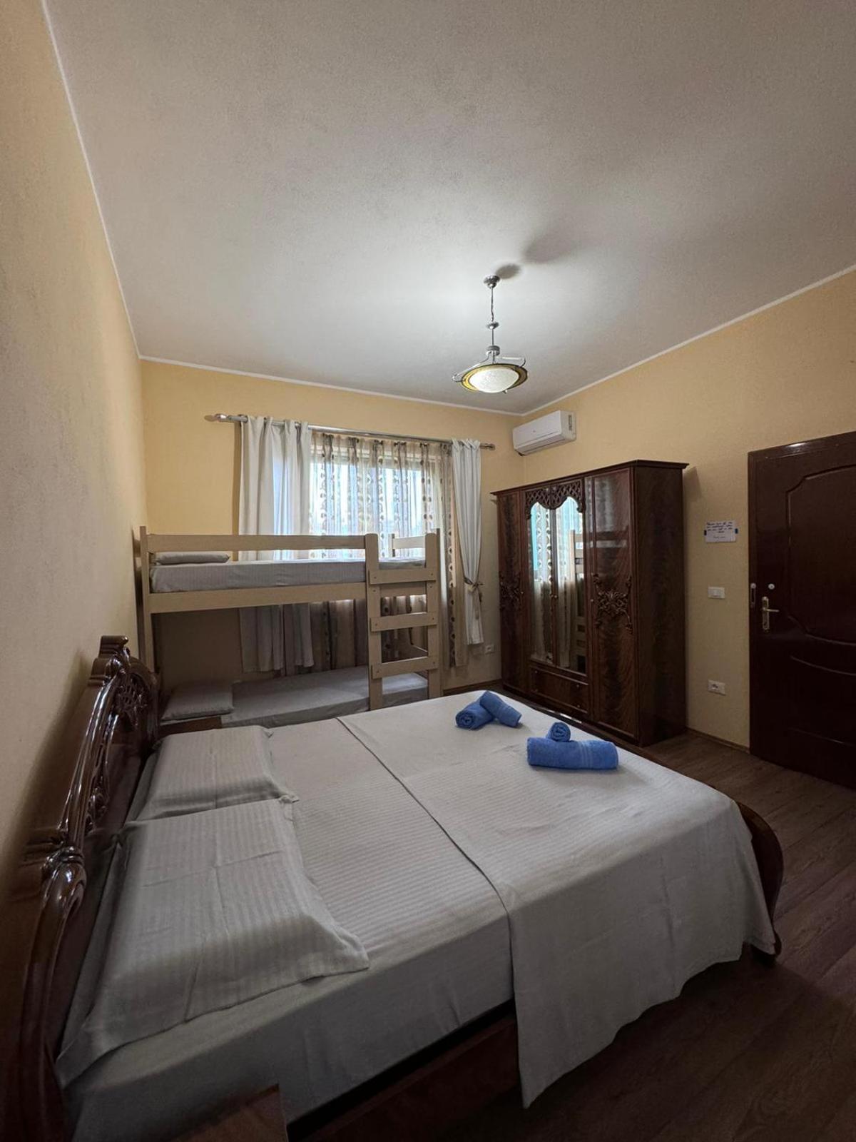 Blissful Hostel Shkodër Eksteriør bilde