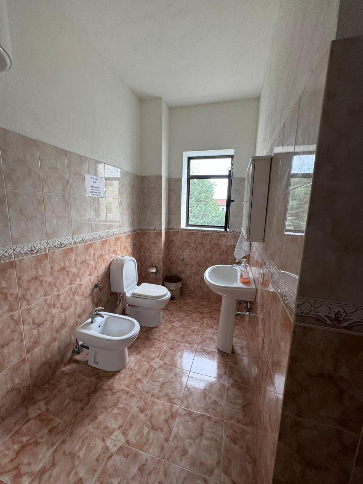 Blissful Hostel Shkodër Eksteriør bilde