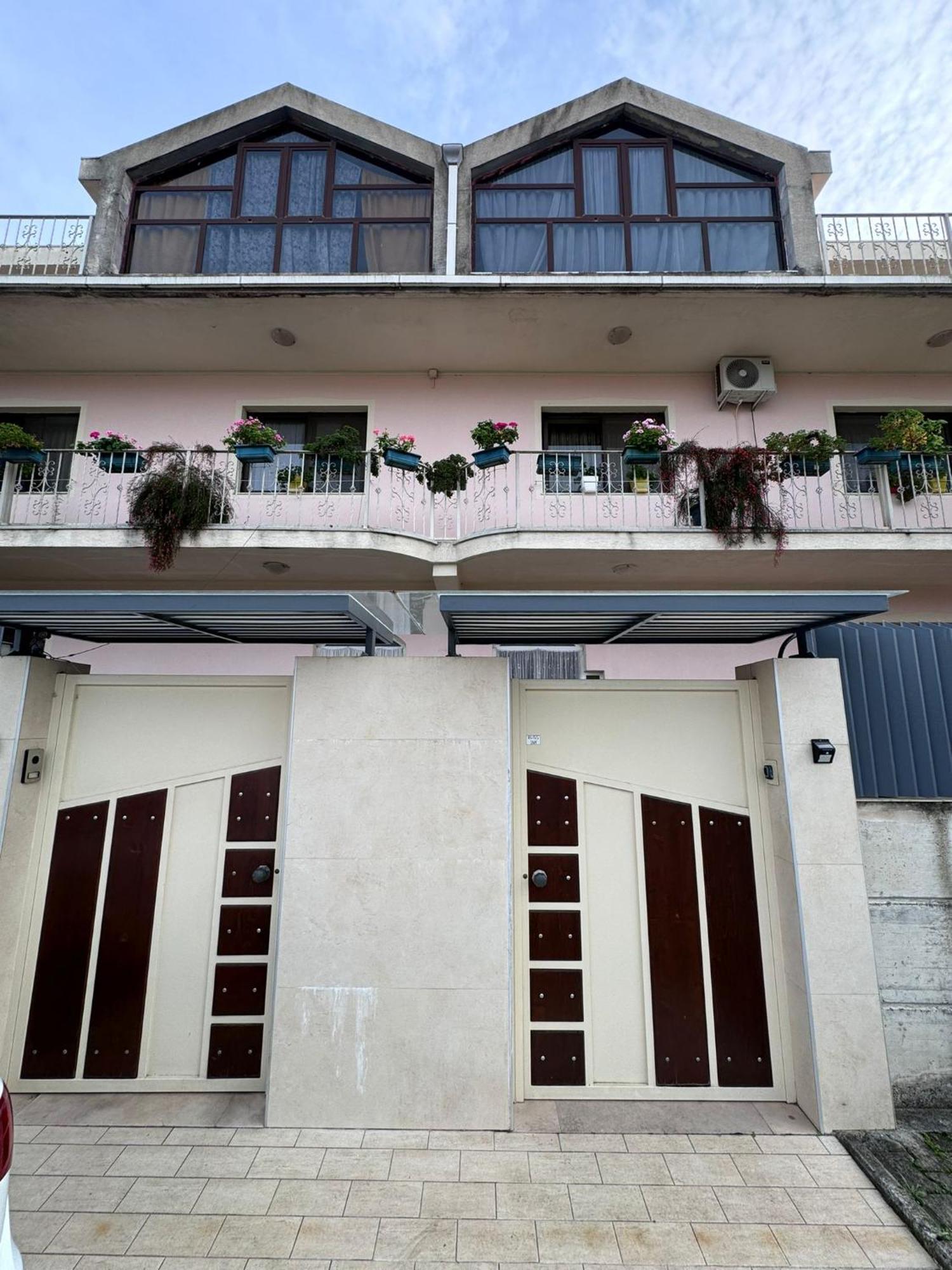 Blissful Hostel Shkodër Eksteriør bilde