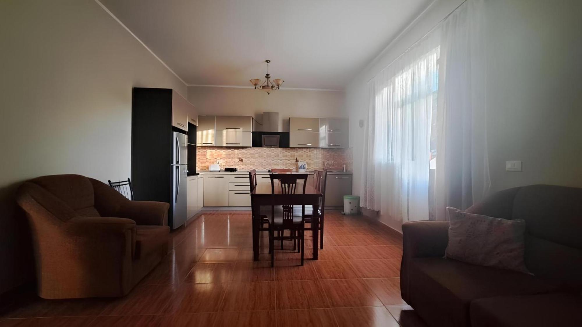 Blissful Hostel Shkodër Eksteriør bilde